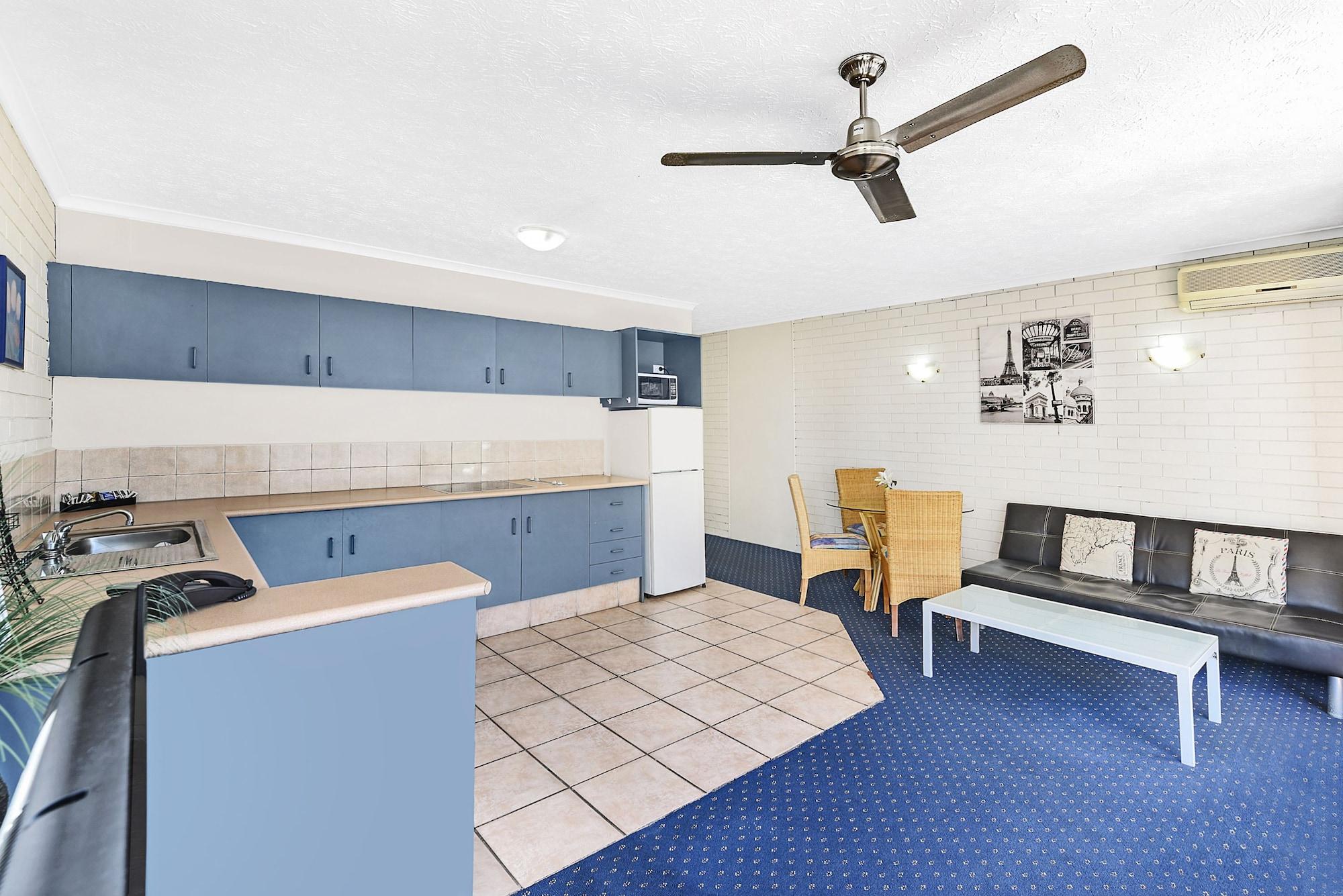 Broadbeach Travel Inn Apartments Gold Coast Exterior photo
