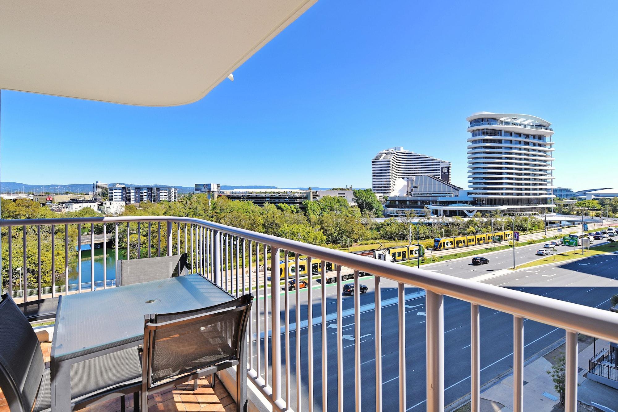 Broadbeach Travel Inn Apartments Gold Coast Exterior photo