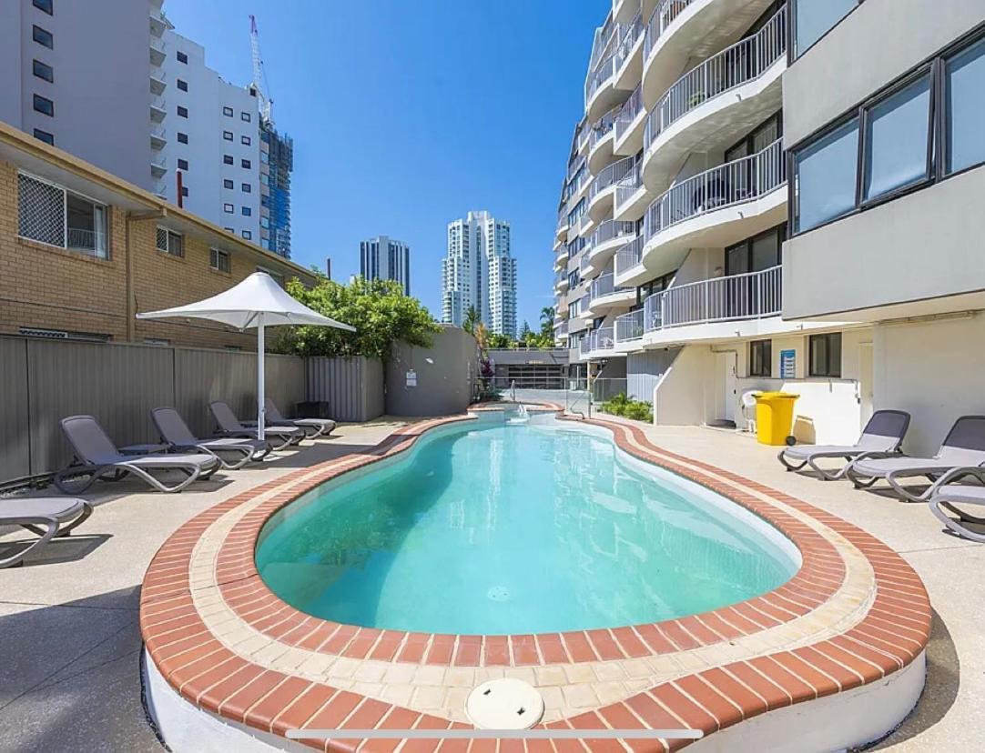 Broadbeach Travel Inn Apartments Gold Coast Exterior photo