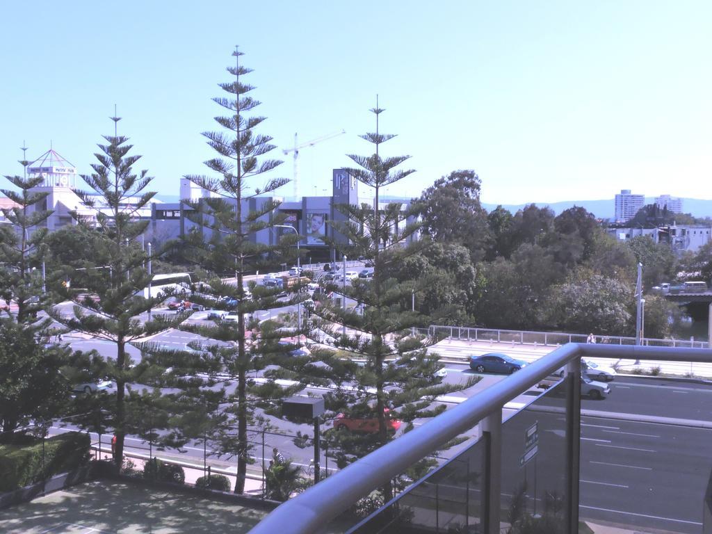 Broadbeach Travel Inn Apartments Gold Coast Exterior photo