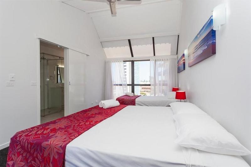 Broadbeach Travel Inn Apartments Gold Coast Exterior photo
