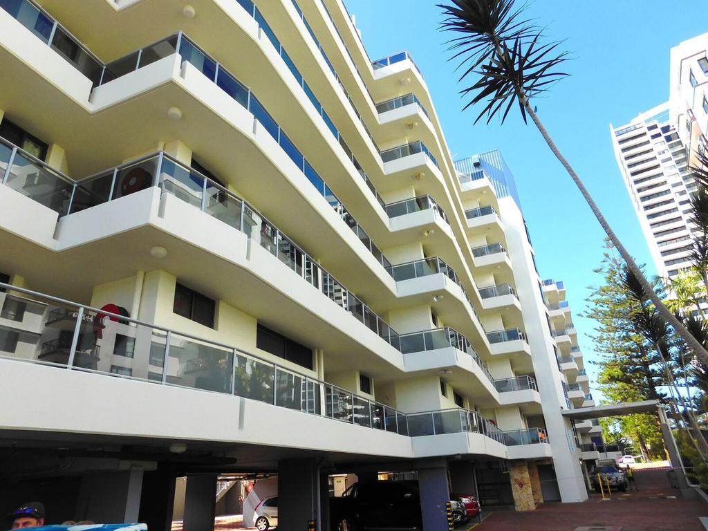 Broadbeach Travel Inn Apartments Gold Coast Exterior photo