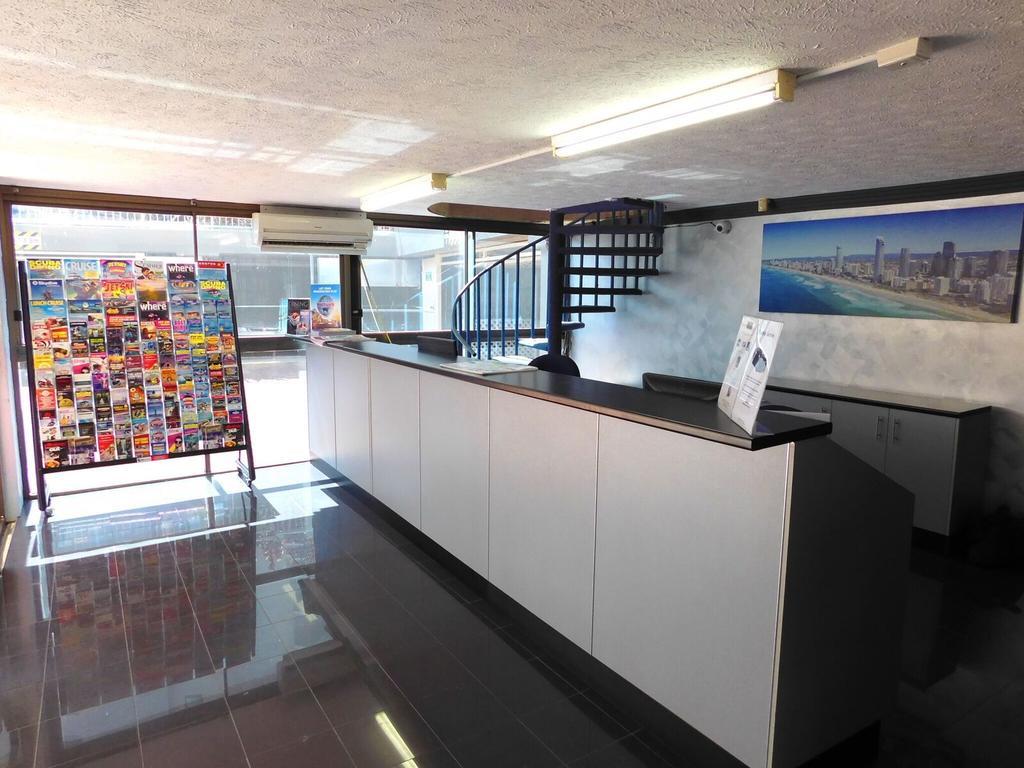 Broadbeach Travel Inn Apartments Gold Coast Exterior photo